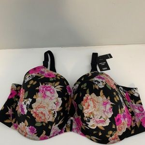 42DD new with tags Torrid Bra front clasp